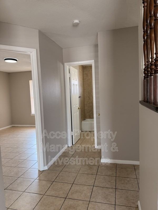 2401 Gumwood Ave #7 - Photo 3 of 14