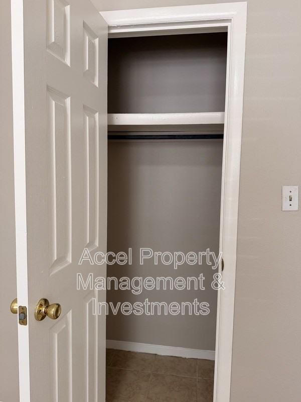 2401 Gumwood Ave #7 - Photo 7 of 14