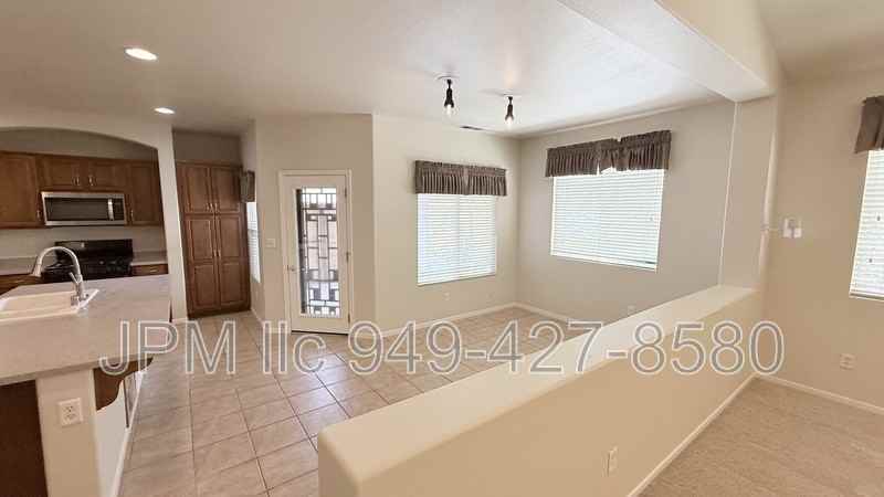 1433 Gaucho Ln - Photo 5 of 16