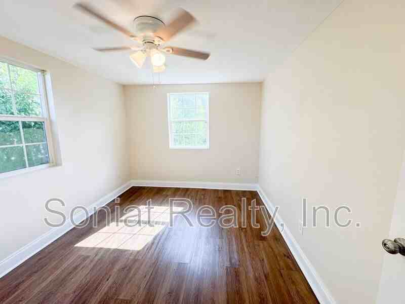 4503 Majestic Oaks Dr - Photo 5 of 7