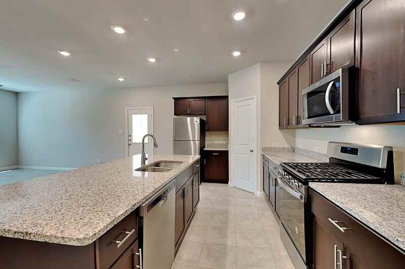4109 Stockyard Station Ln - Photo 5 of 18