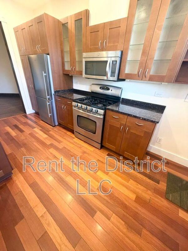 413 T St Nw - Photo 2 of 18