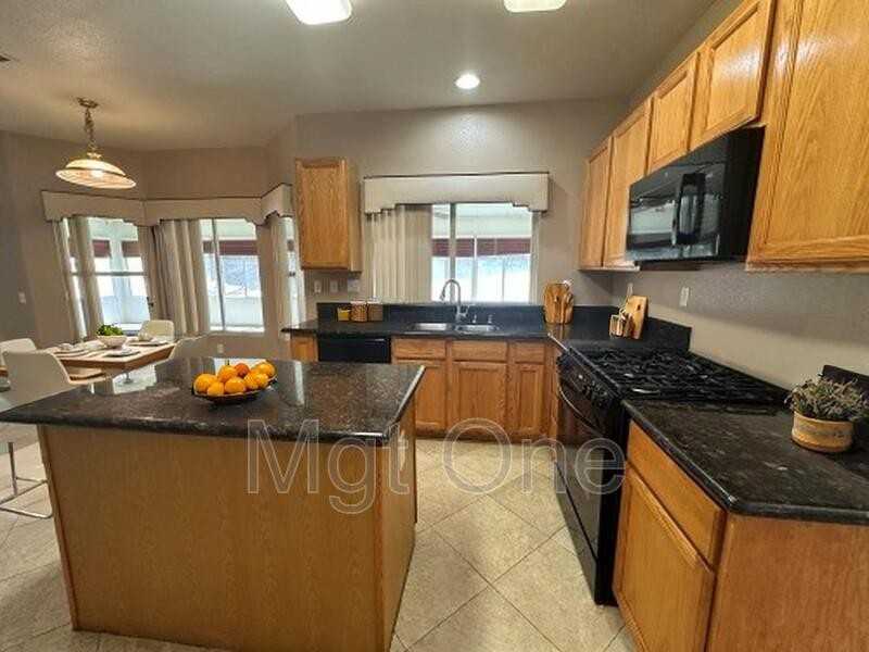 2961 S Buena Vista Ave - Photo 3 of 50