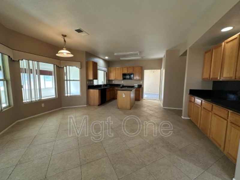 2961 S Buena Vista Ave - Photo 4 of 50