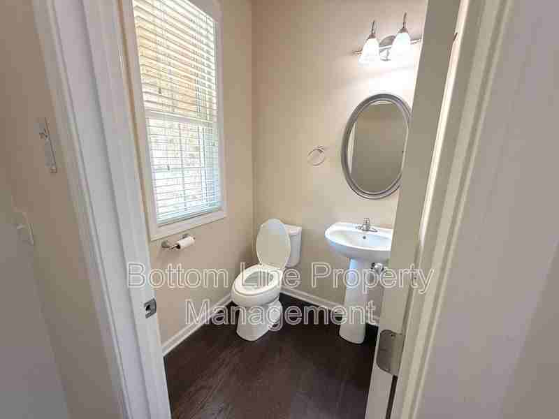 9625 Camberley Ave Nw - Photo 4 of 23