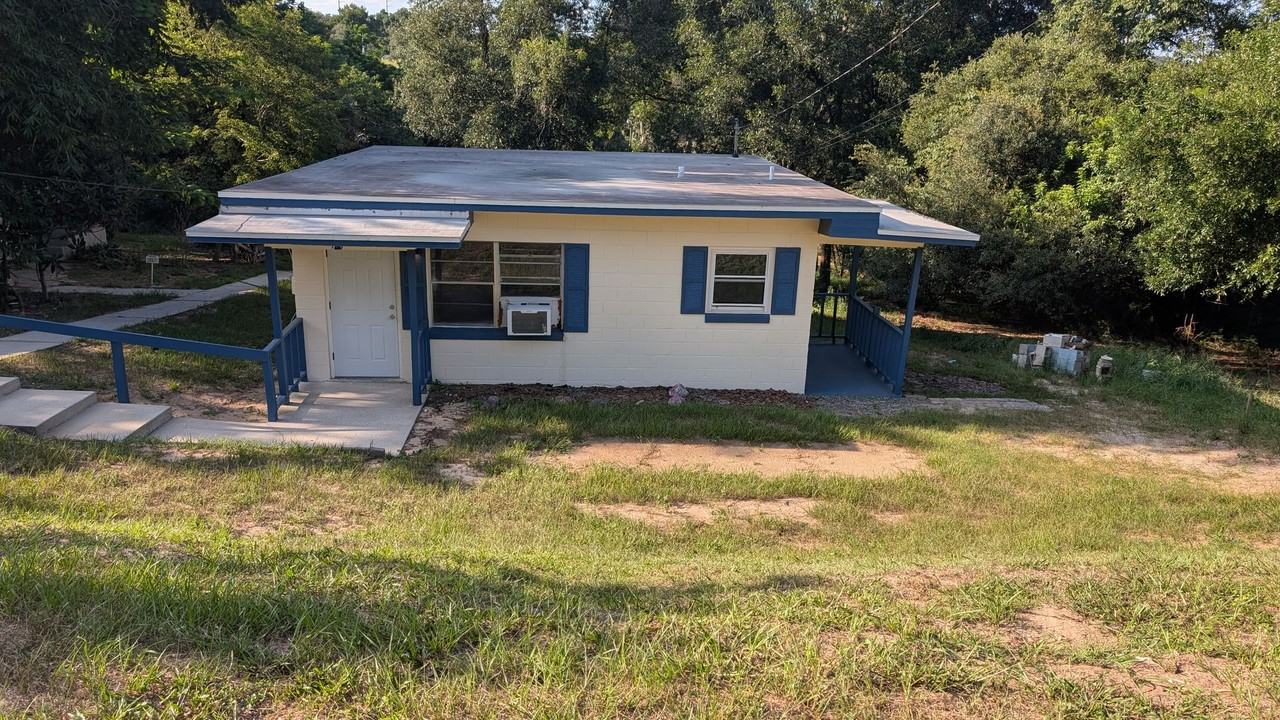 738 E Minneola Ave - Photo 2 of 14
