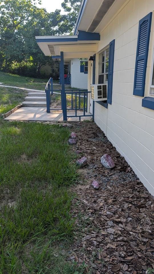 738 E Minneola Ave - Photo 4 of 14