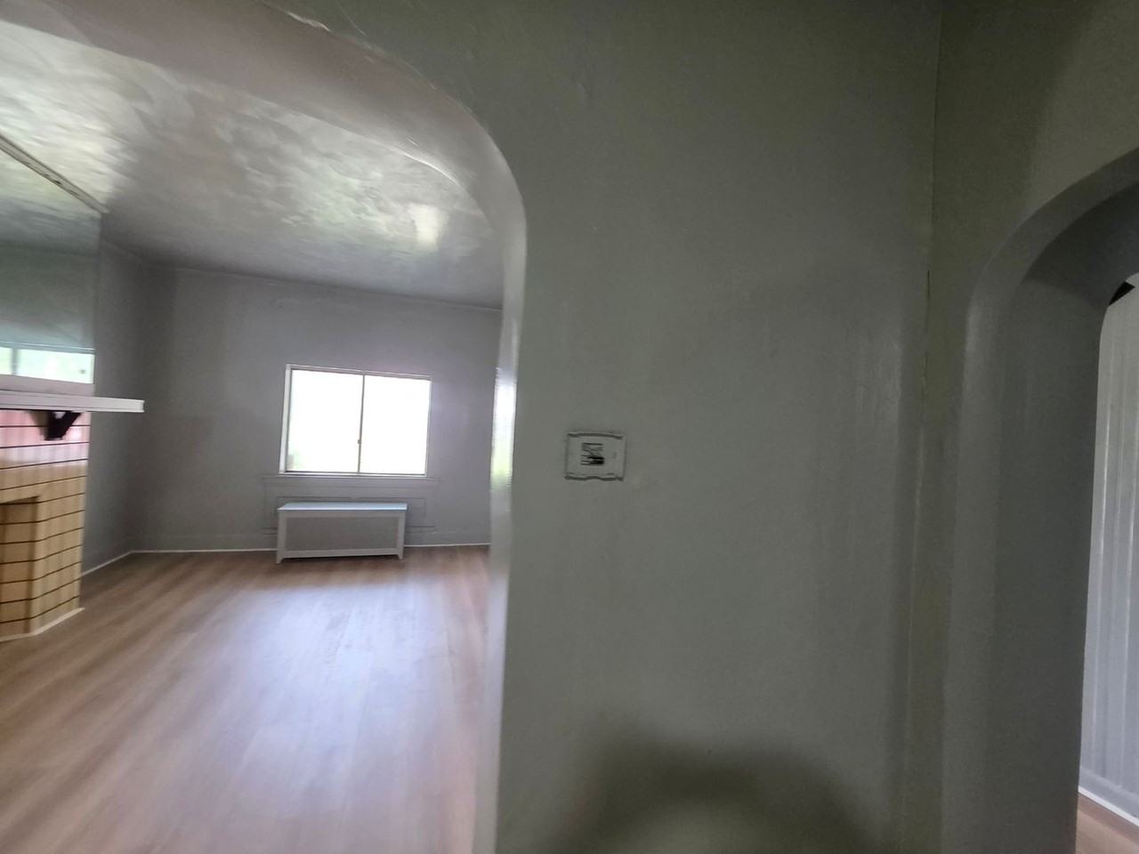 1521 Amanda St - Photo 4 of 21