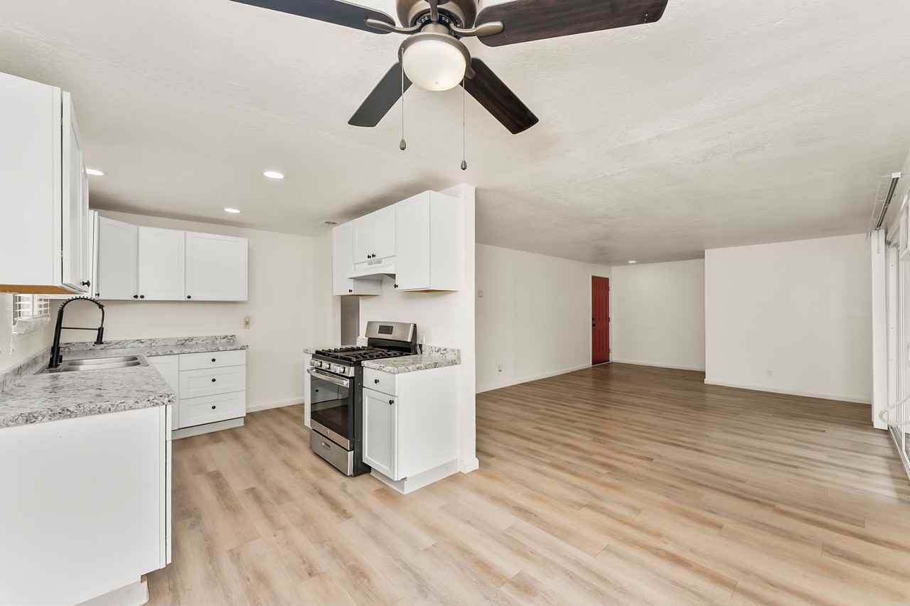 6429 Stoneman Dr - Photo 3 of 27