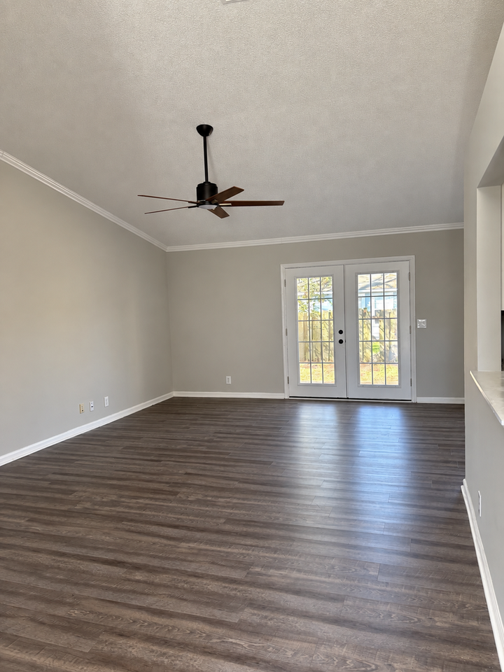 103 Chandler Way - Photo 2 of 10