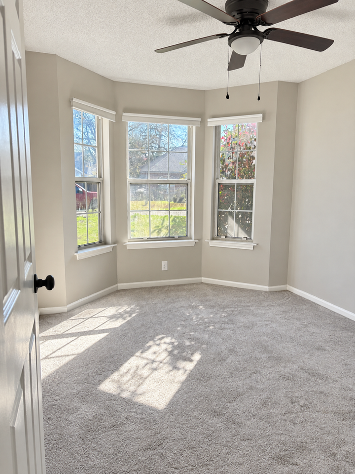 103 Chandler Way - Photo 5 of 10