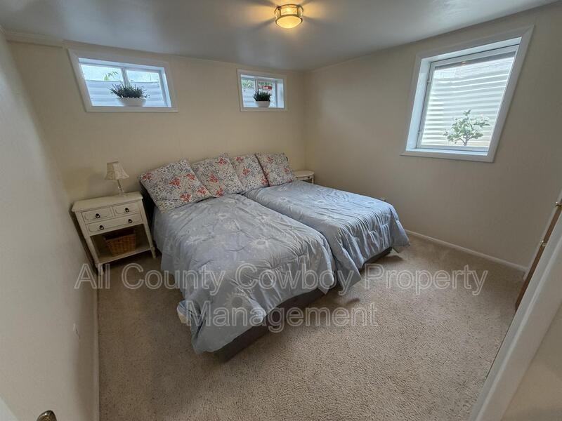 1314 Canby St #B - Photo 6 of 13