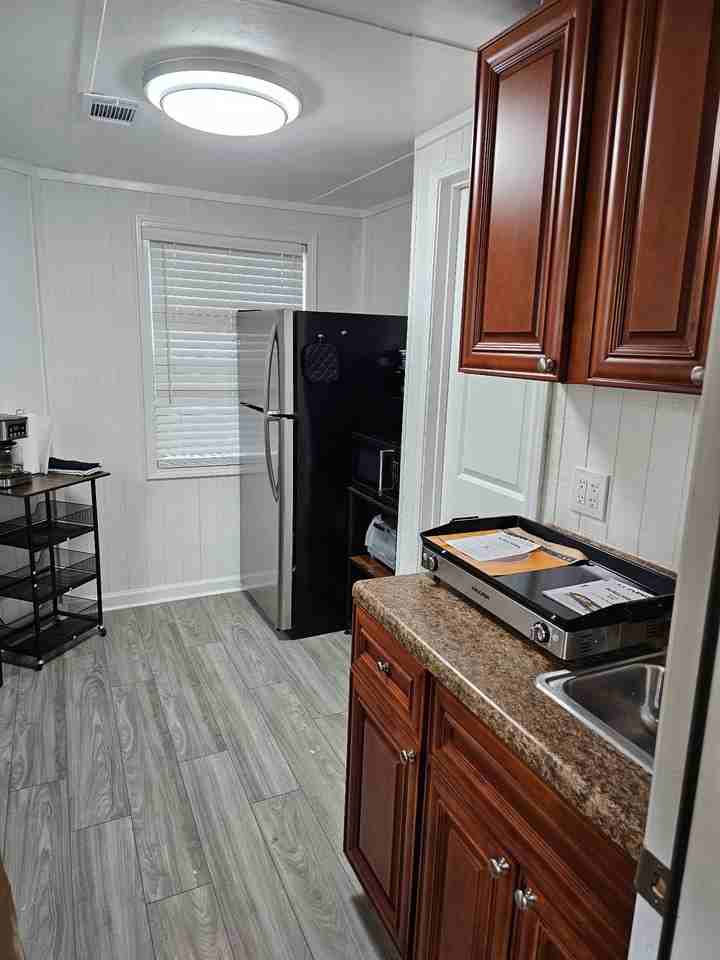 Woodbridge Dr Ne - Photo 3 of 7