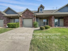 featured image of 922 Sw 92nd St