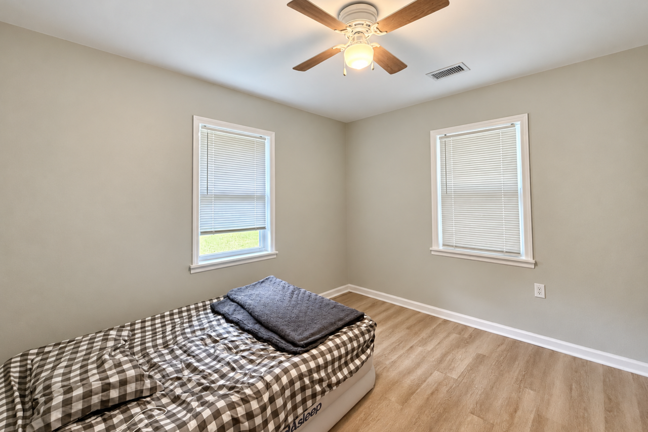 306 Orangeburg Rd - Photo 7 of 17