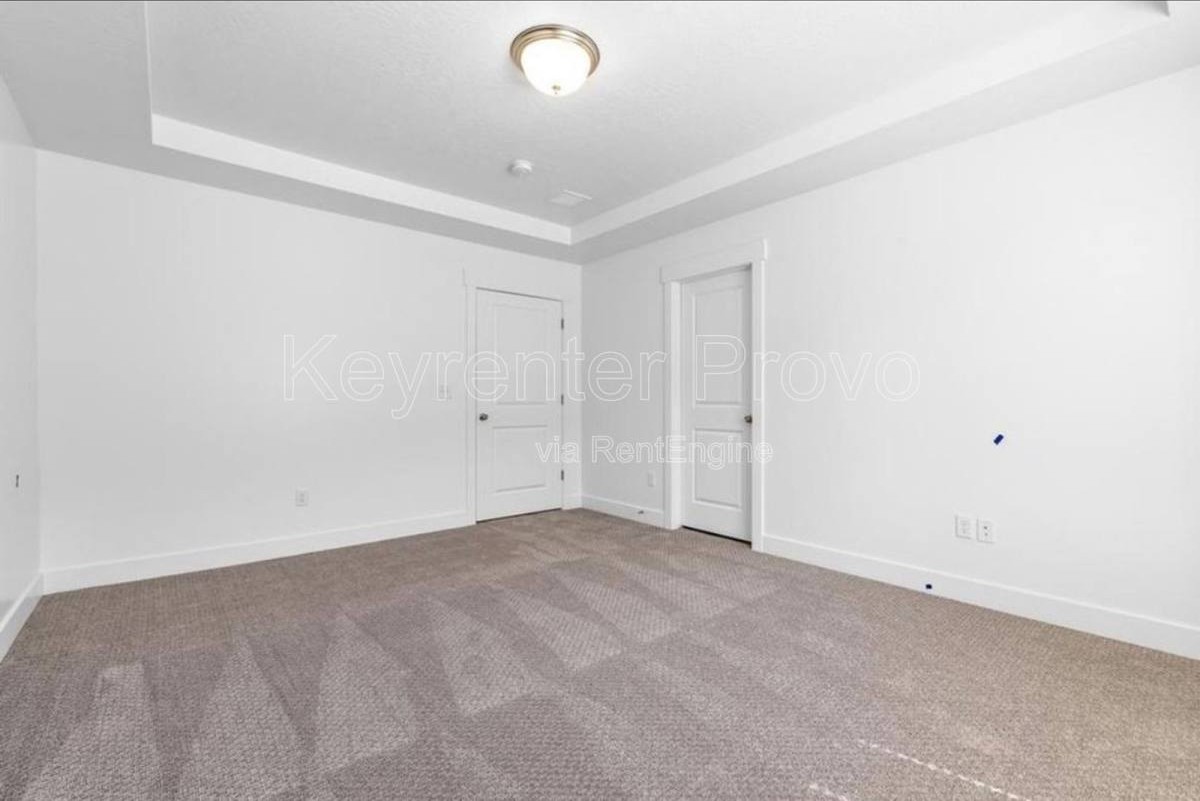 909 N 1300 E - Photo 2 of 10