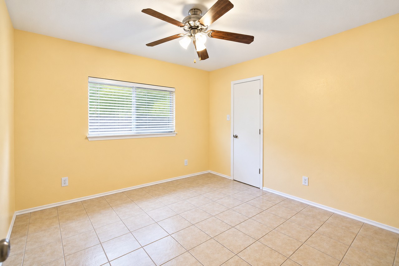 411 Sunrise Blf - Photo 6 of 15
