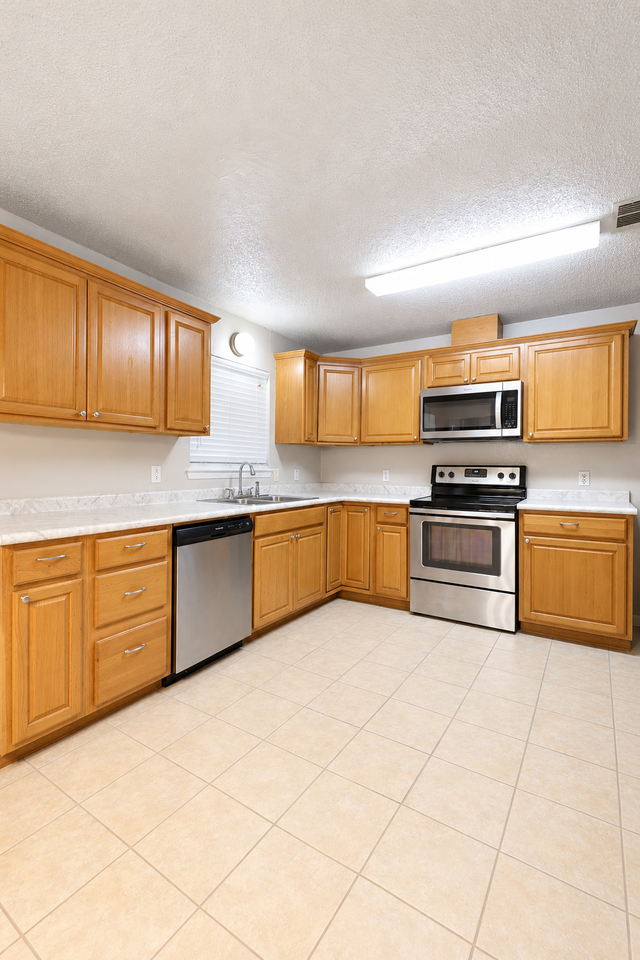 3105 Tallwood Dr - Photo 5 of 16