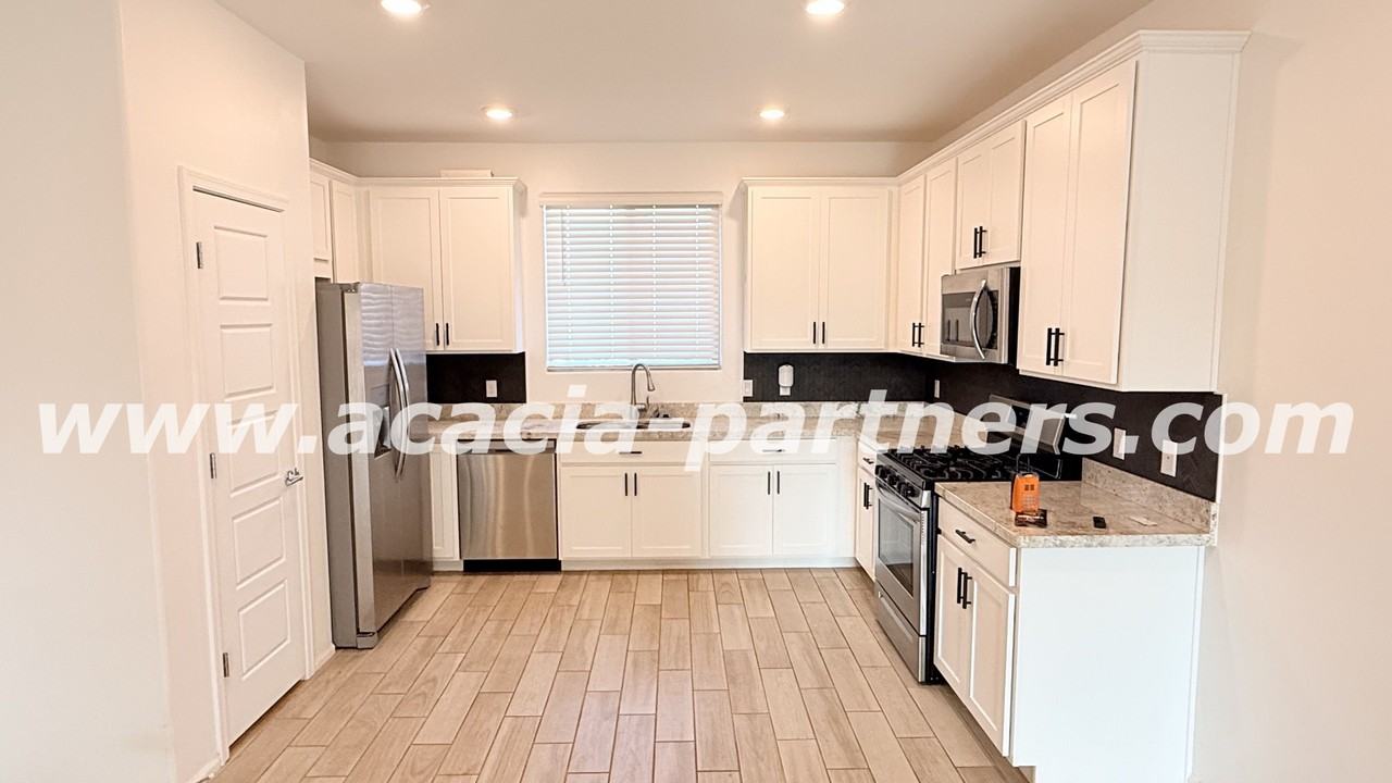 4916 E Scenic Peak Way - Photo 7 of 23