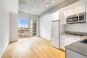 featured image of 520 W 43rd St