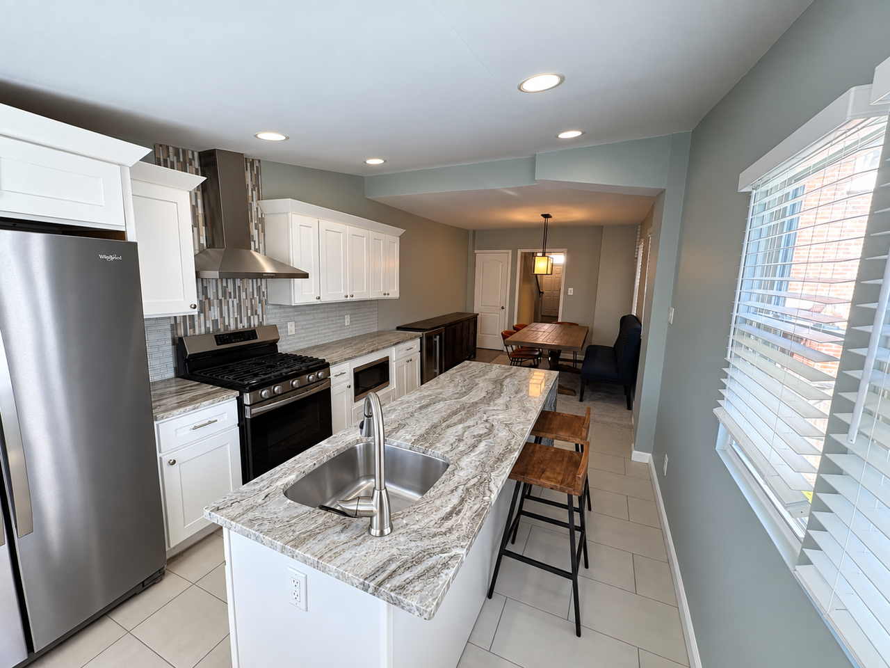 134 E Miner St - Photo 5 of 20