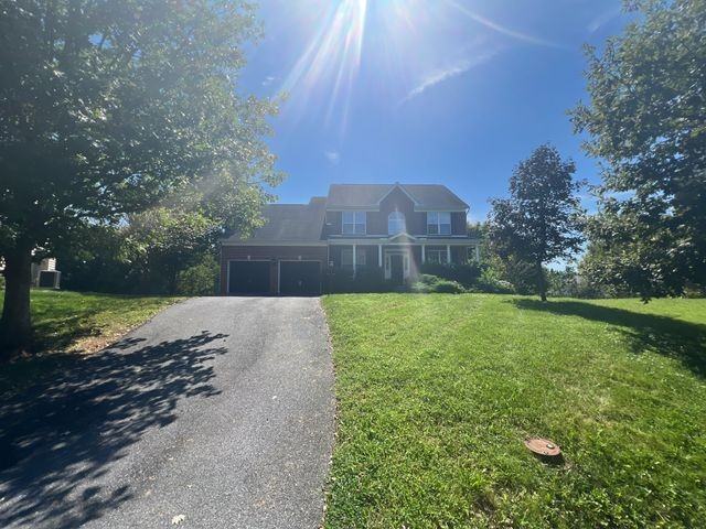 1700 Crommelins Ct - Photo 3 of 26