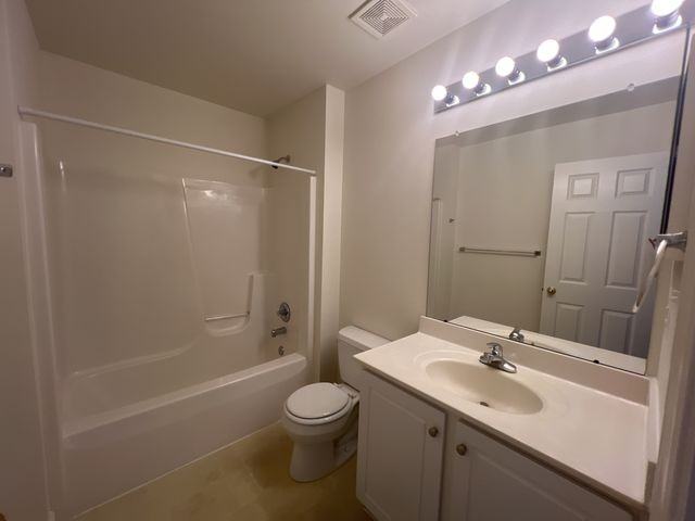 1700 Crommelins Ct - Photo 7 of 26