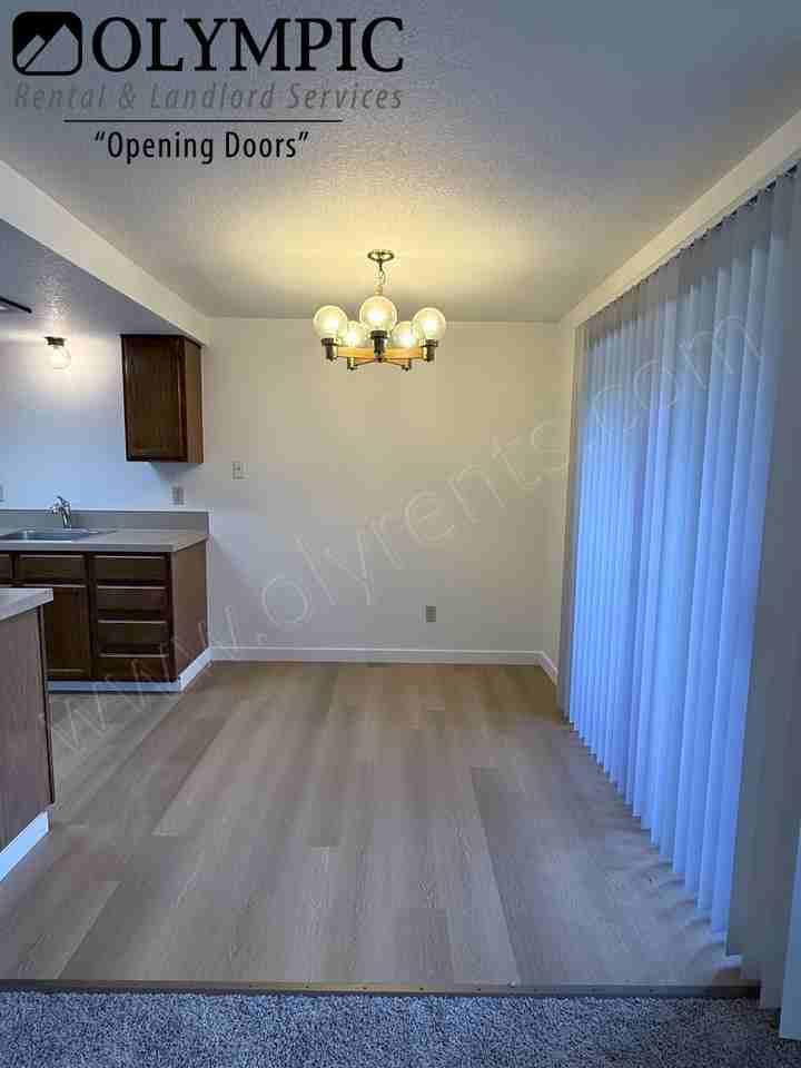 829 Israel Rd Sw - Photo 5 of 18