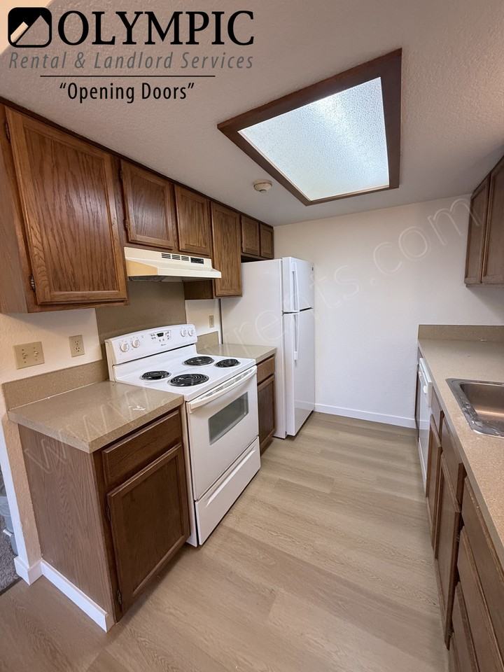 829 Israel Rd Sw - Photo 7 of 18