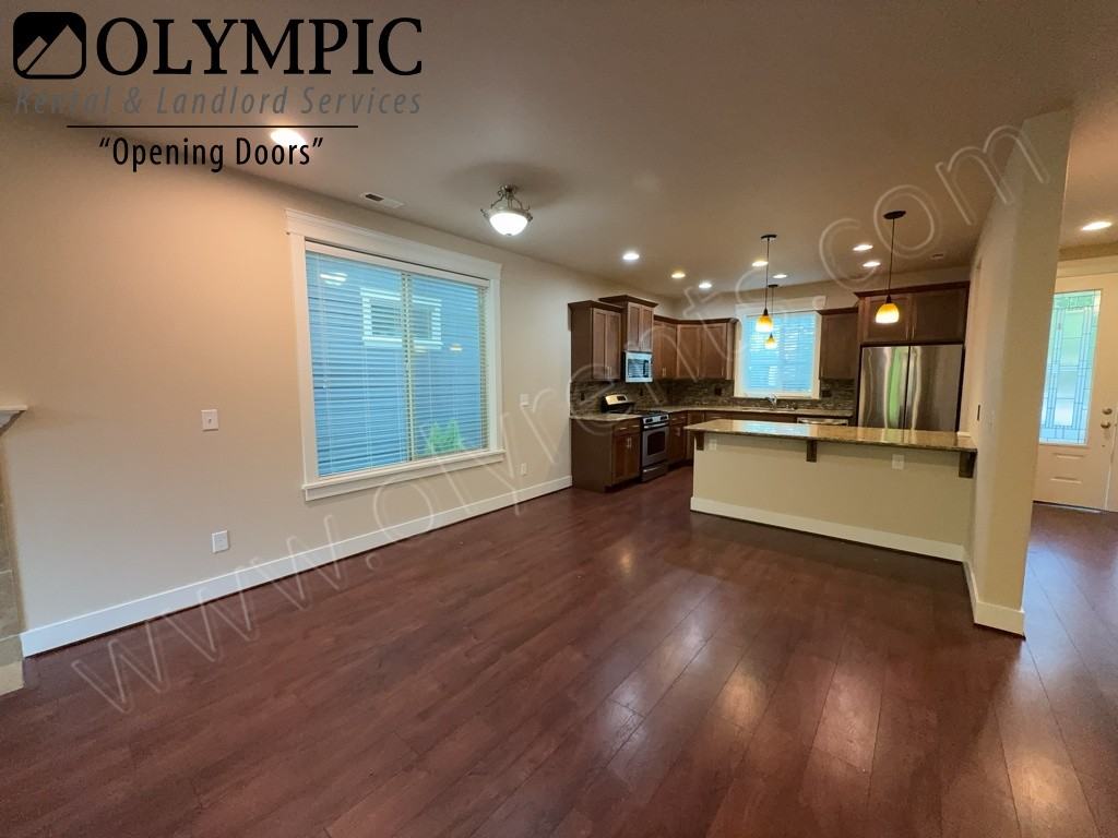 1543 Bellerive Way Se - Photo 6 of 35