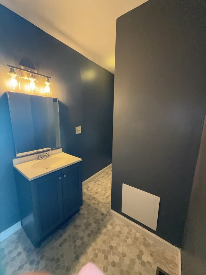 1114 E 77th St - Photo 4 of 14