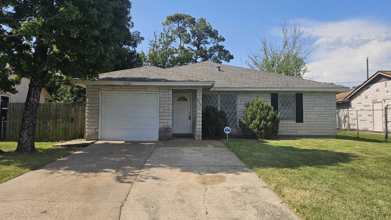 7325 Boggess Rd