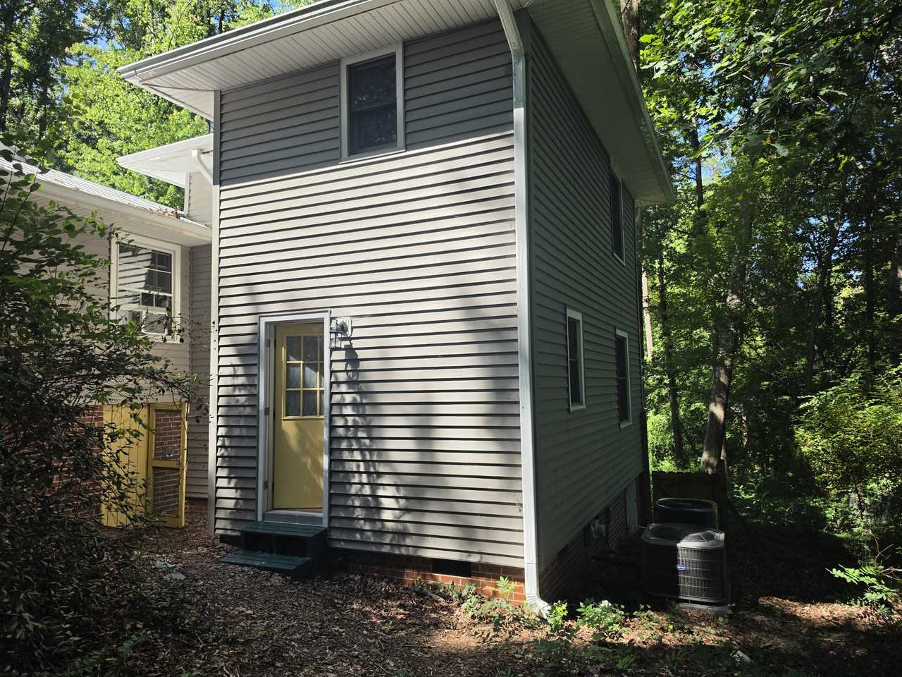 1102 E Franklin St #A - Photo 6 of 27