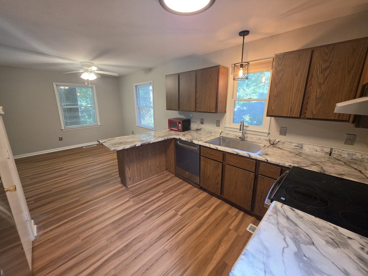 1102 E Franklin St #A - Photo 7 of 27