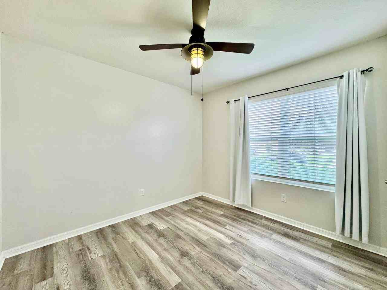 10626 Park Meadowbrooke Dr - Photo 3 of 39