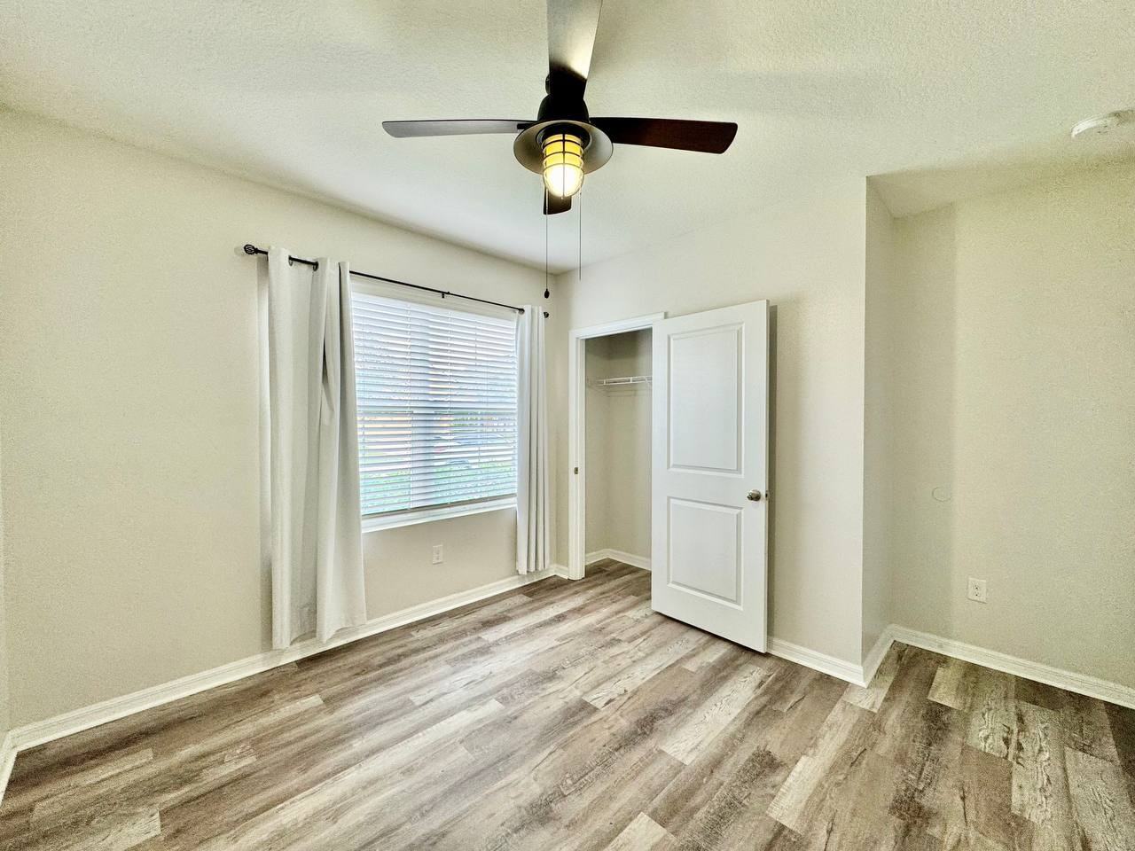 10626 Park Meadowbrooke Dr - Photo 4 of 39