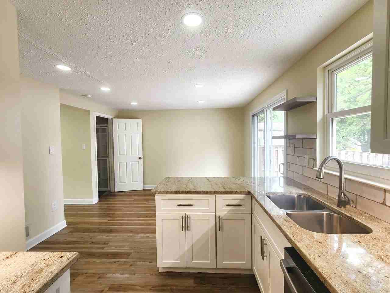 13527 Duhart Rd - Photo 3 of 21
