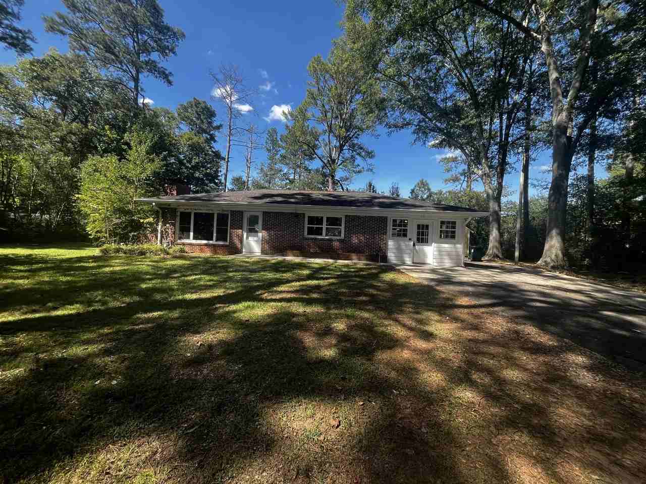70 Sharp Dr - Photo 2 of 22