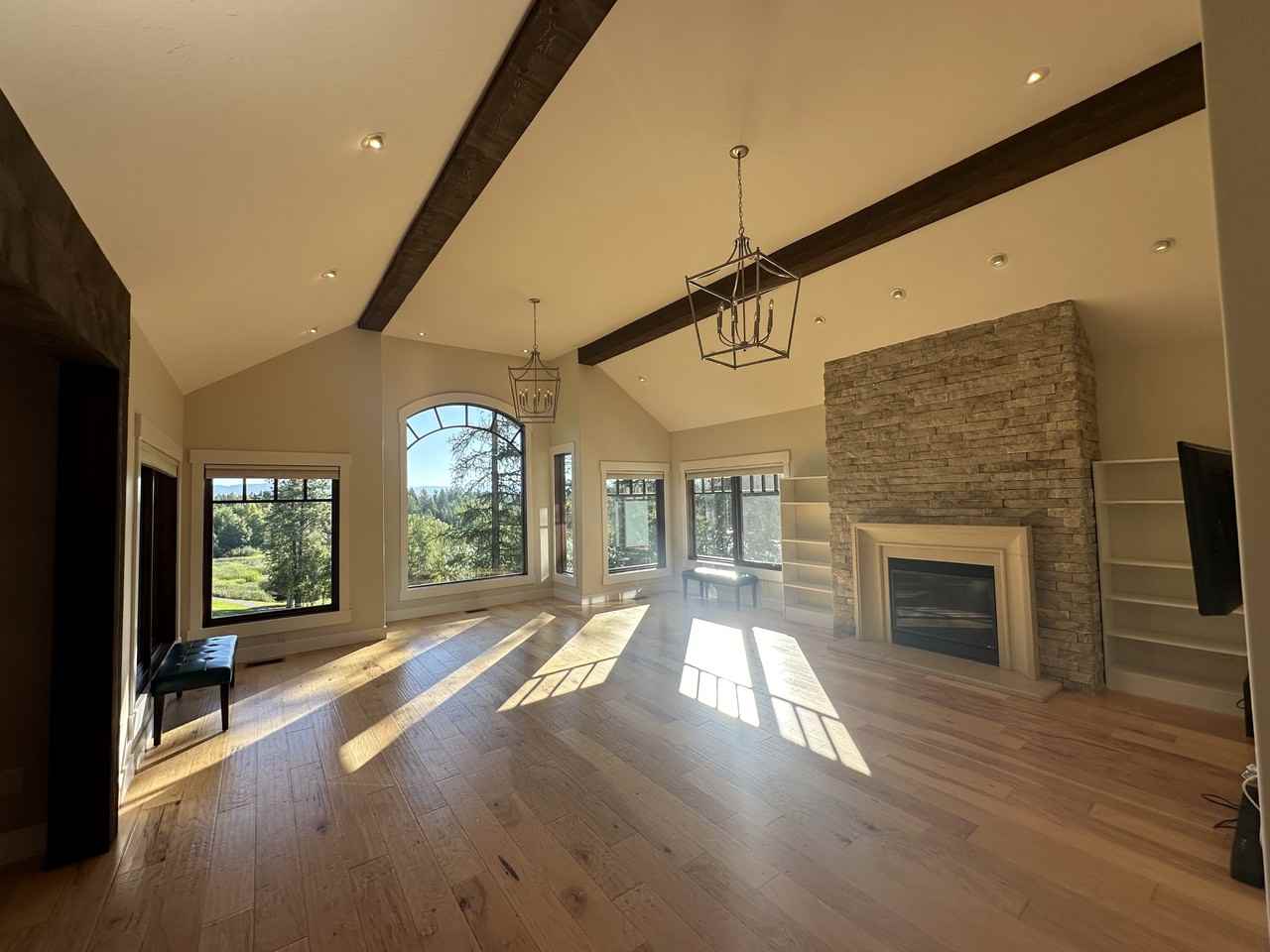 18 Mountainside Dr - Photo 3 of 8