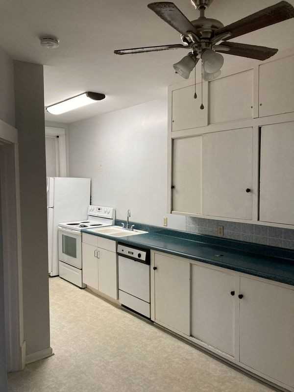 740 S 11th St ##A2 - Photo 3 of 7