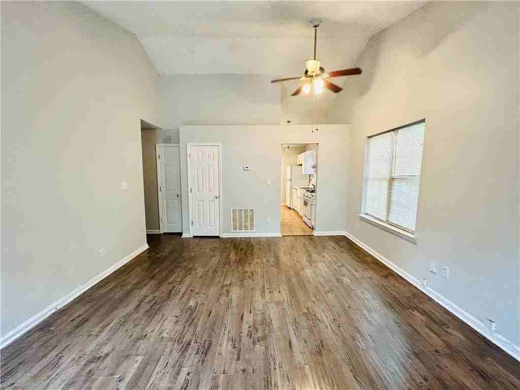 4058 Heritage Valley Ct - Photo 2 of 10
