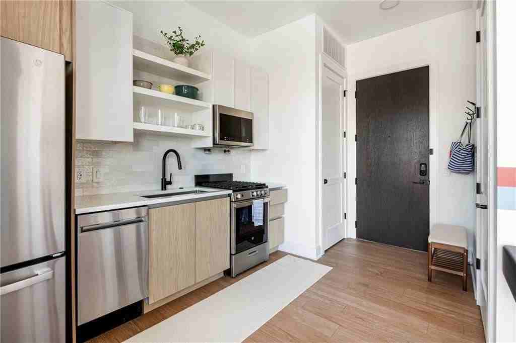 665 Auburn Ave Ne ##608 - Photo 7 of 50