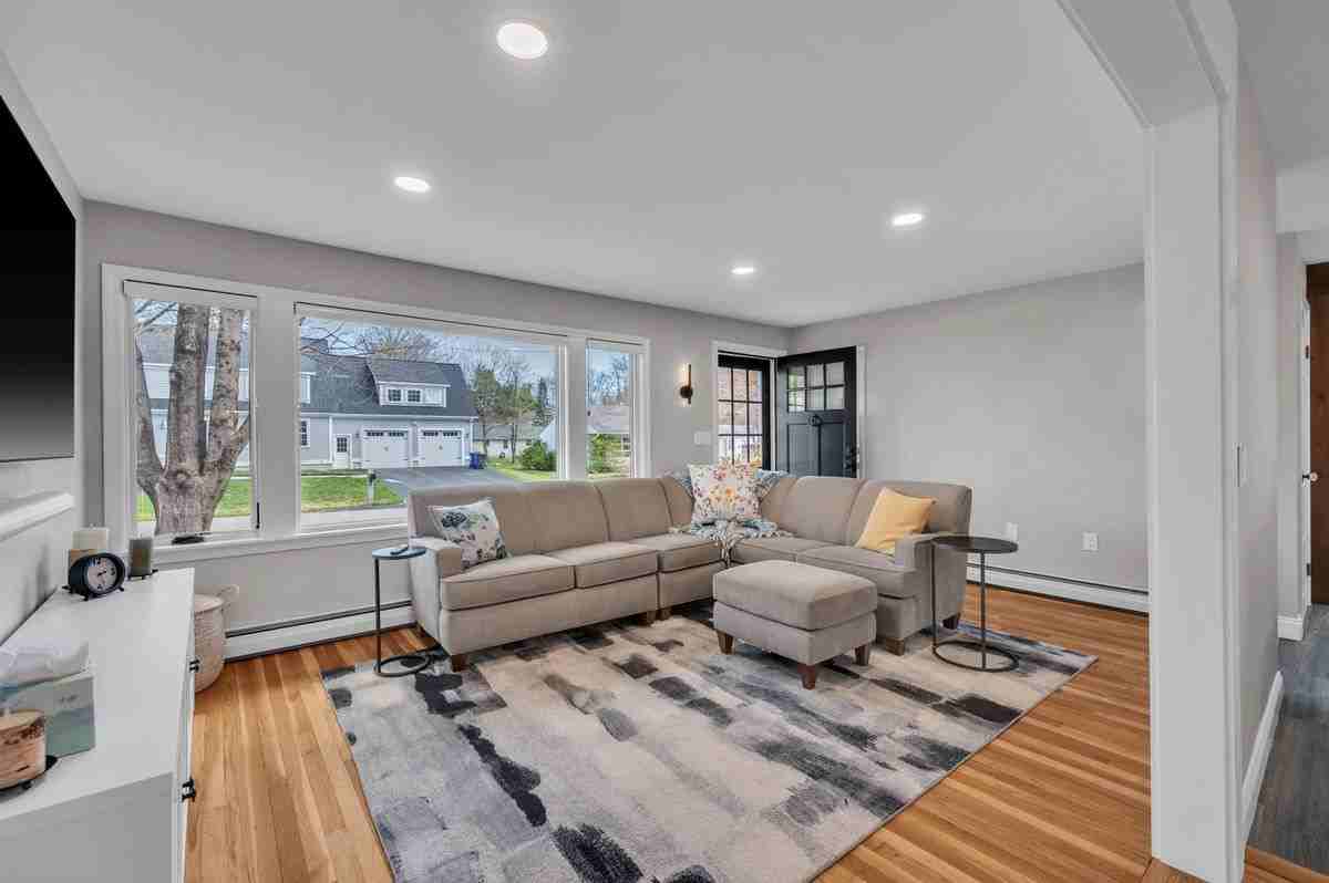 5 Meadow Ln - Photo 5 of 47