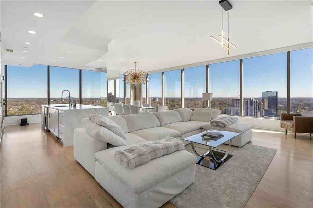 3630 Peachtree Rd Ne - Photo 4 of 36