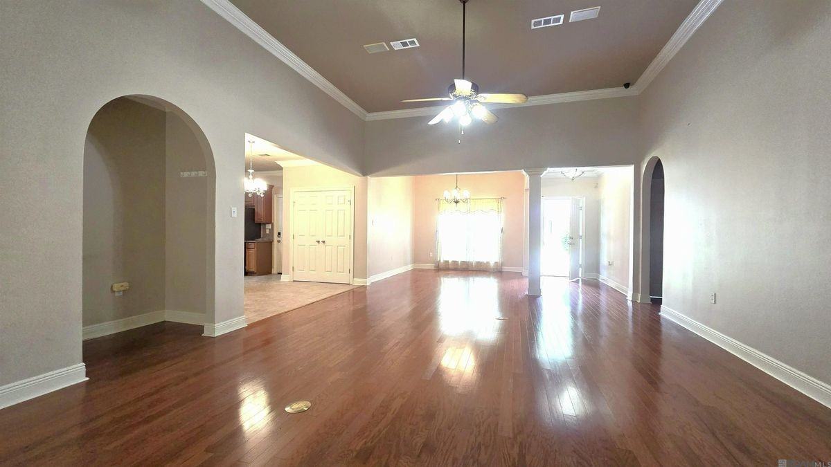 3112 Grassy Lake Dr - Photo 5 of 25