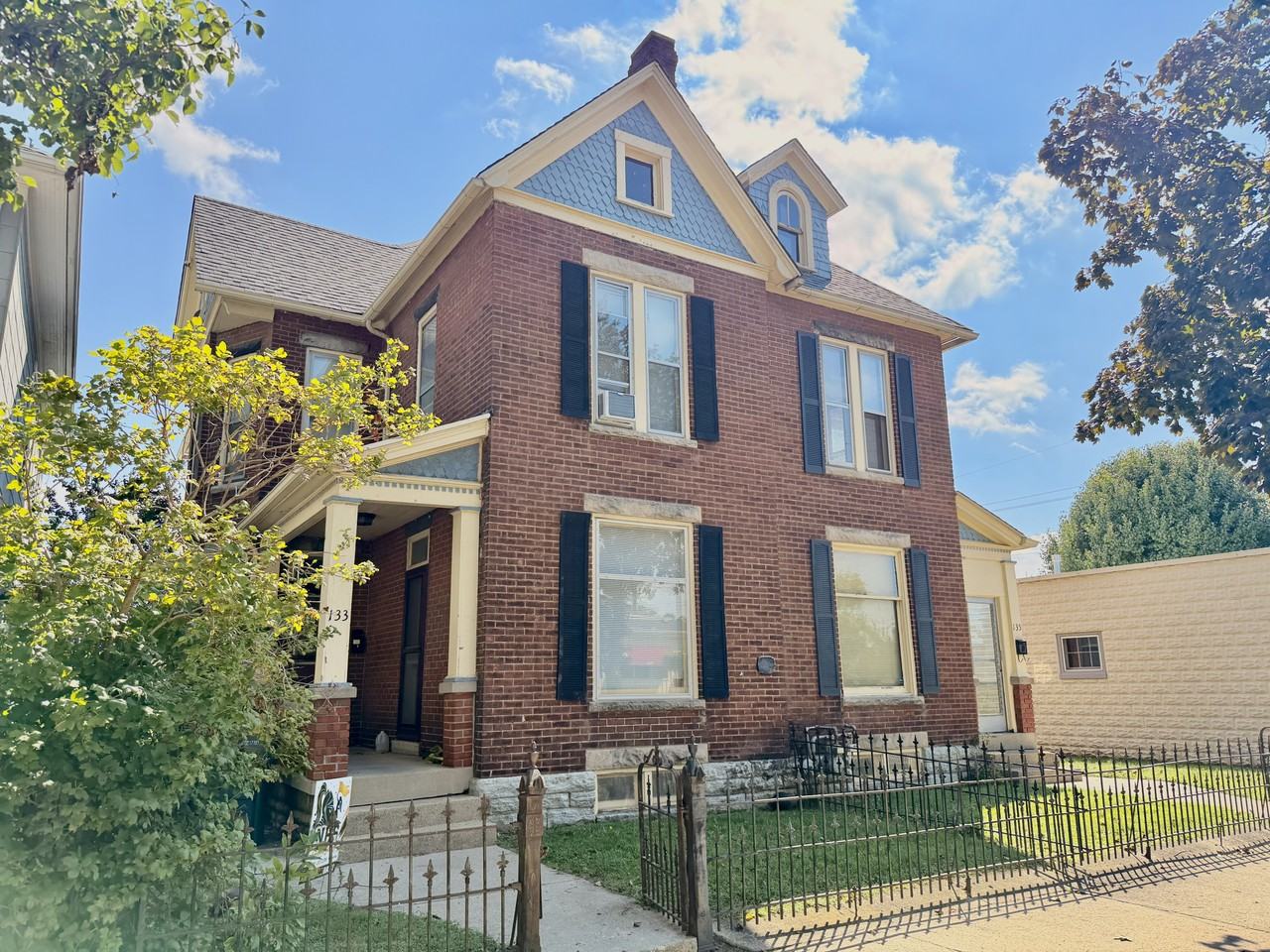 133 S 5Th St - Photo 2 of 6