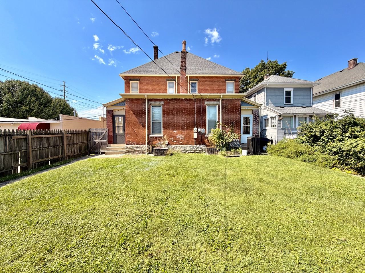 133 S 5Th St - Photo 4 of 6