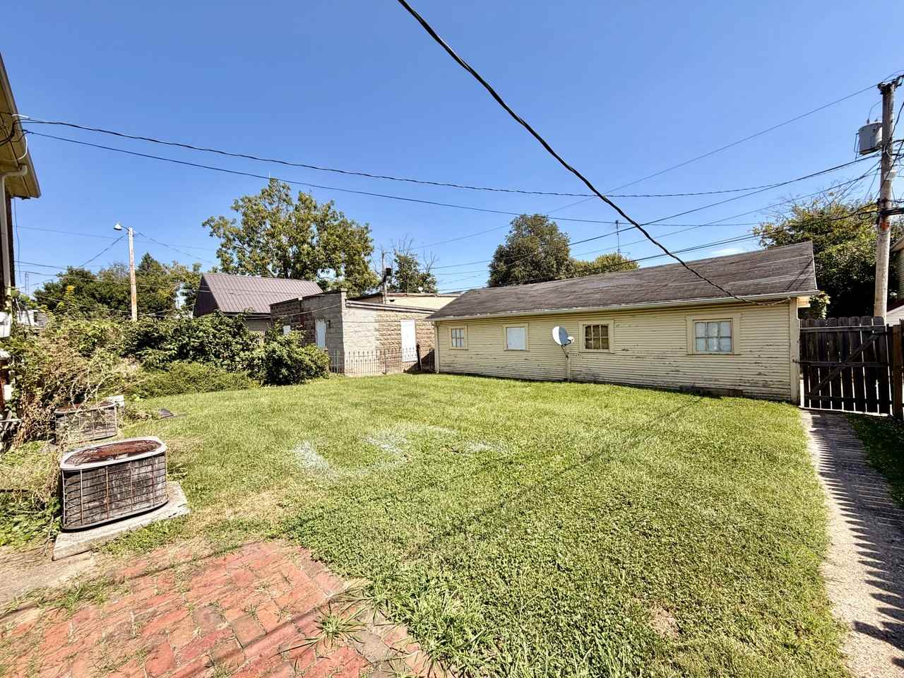 133 S 5Th St - Photo 5 of 6