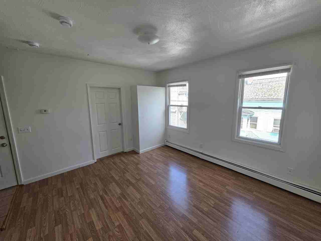 47 Courtland St - Photo 5 of 12