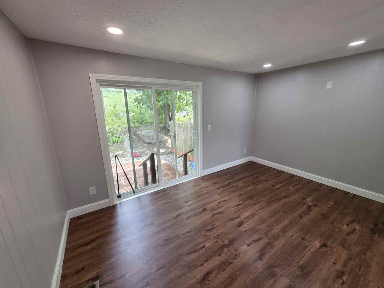 14 Larchmont Ave - Photo 4 of 10